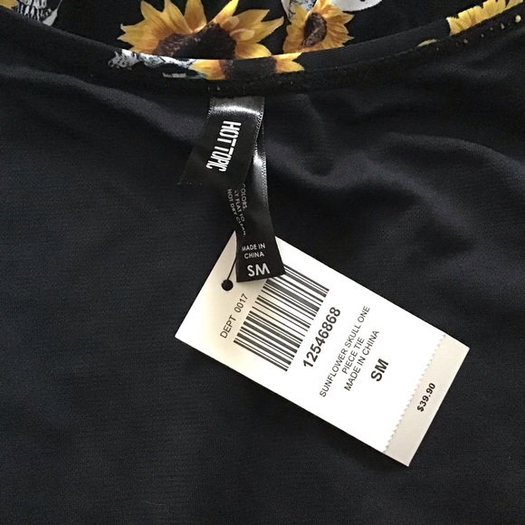 Sunflowers Skulls Hot Topic Halter Neck Retro Gothic One Piece Swim Suit New - Picture 7 of 8